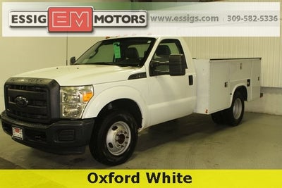 2014 Ford F-350 Chassis XL DRW 2D Standard Cab RWD